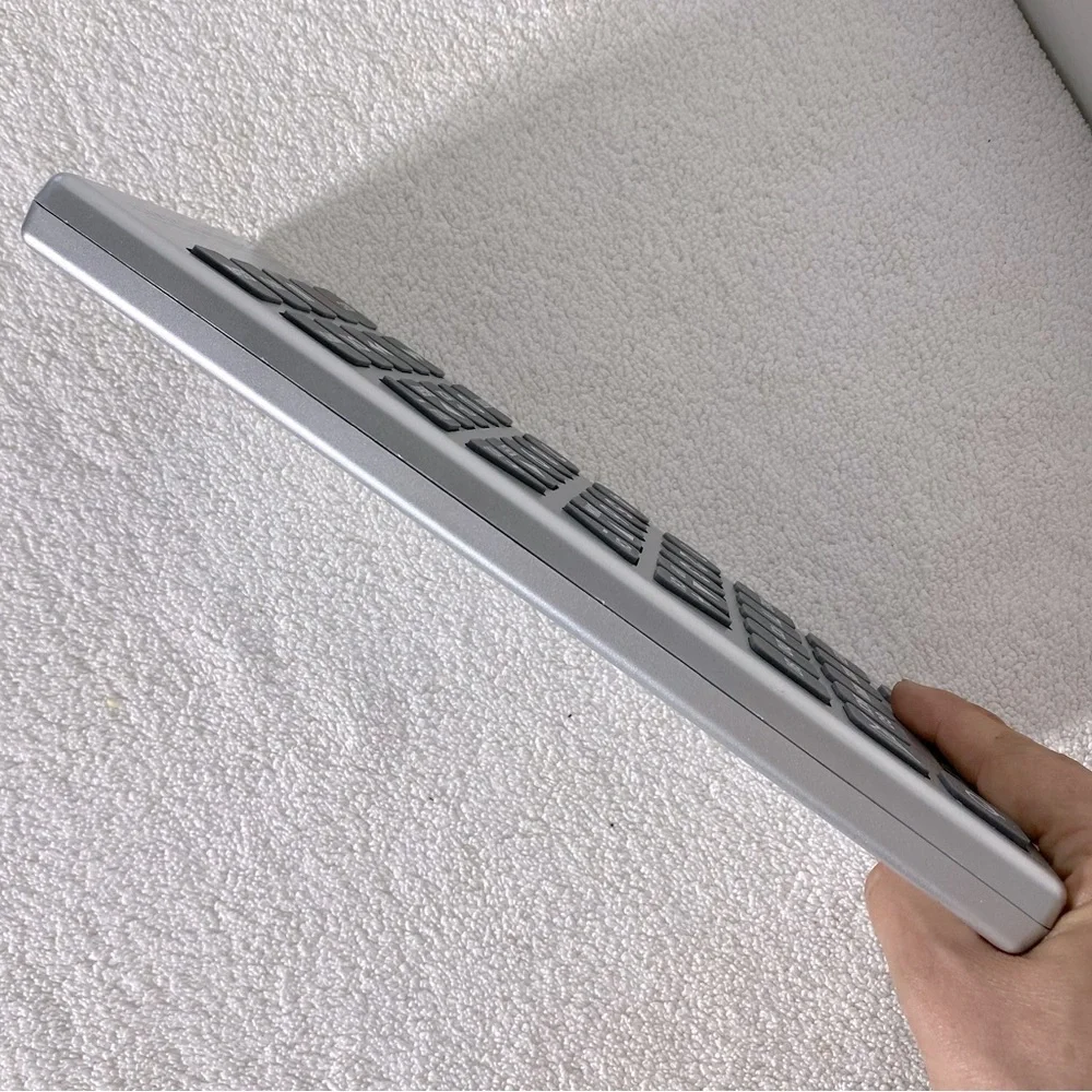 Jumbo Universal Remote Control - Picture 8 of 16